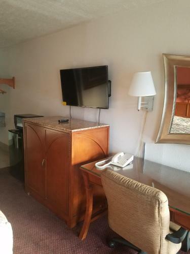 Motel Masters Inn I-26