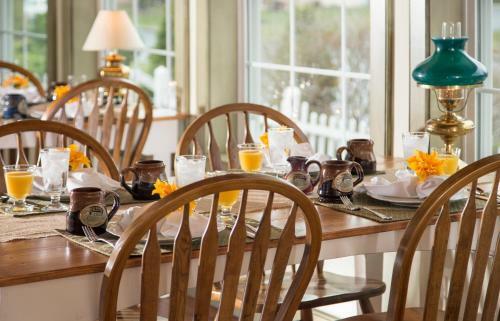 1825 Inn Bed And Breakfast