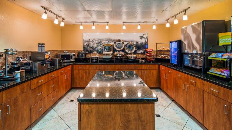 Hotel Best Western Plus Cedar Bluff Inn