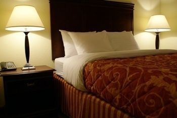 Hotel Home-towne Suites Anderson