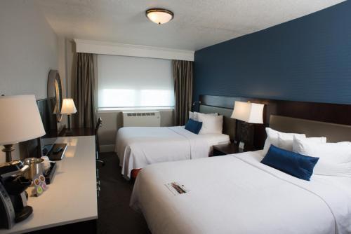 Hotel Alex Johnson