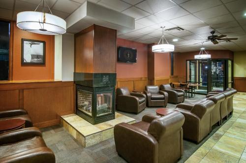 Hotel Alex Johnson
