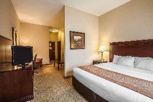 Hotel Comfort Inn & Suites