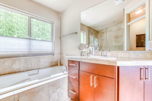 Mt Adams River View House