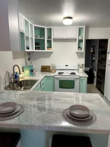 Cozy Academy Cottage Near Downtown-5 Min Drive