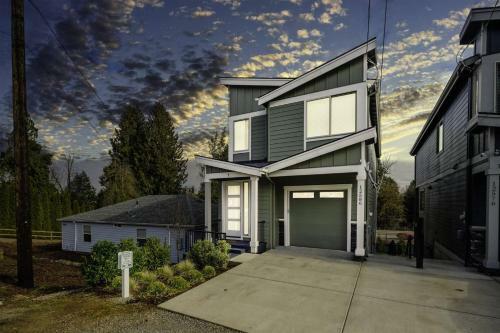 Milwaukie Heights North Villa