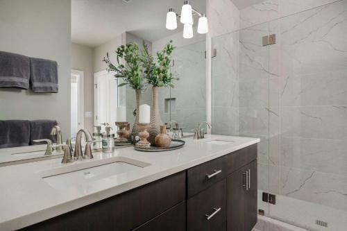 Milwaukie Heights North Villa