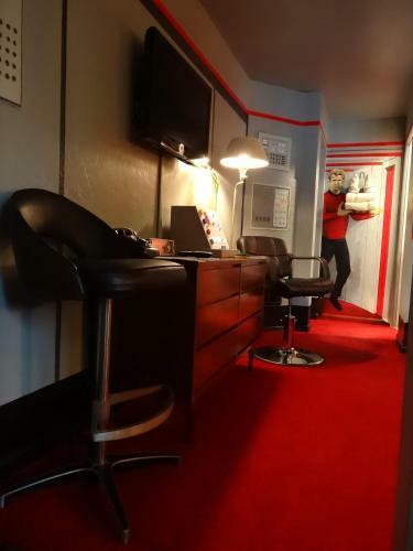 Hotel The Star Trek - Uss Enterprise Room At The Itty Bitty Inn