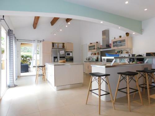 Villa Climatis�e Avec Piscine Et Barbecue