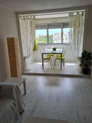 Apartment At 200 Meters From The Beach