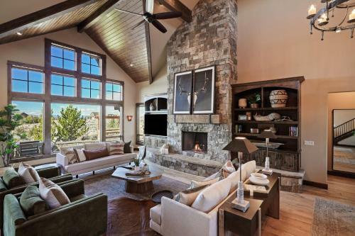 City Home At Brasada Ranch Home