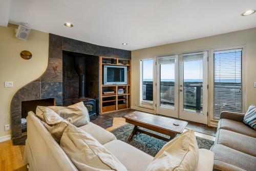 River And Sea Retreat