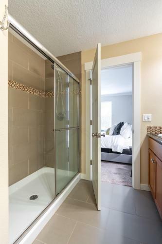 Villa Modern Home, Four Bedrooms, King Beds