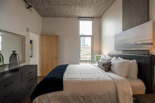 Couch Street Apartments By Barsala