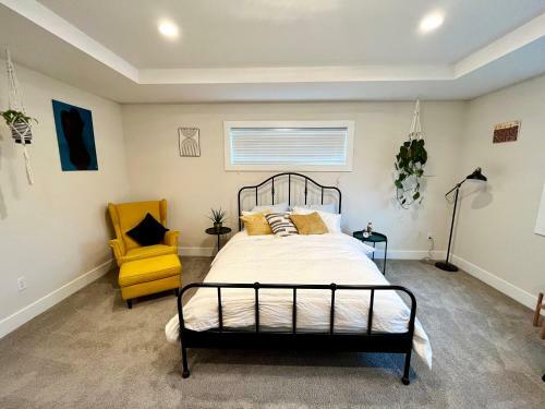 ? Vibrant Master Suite In Spacious Yet Cozy Home ?