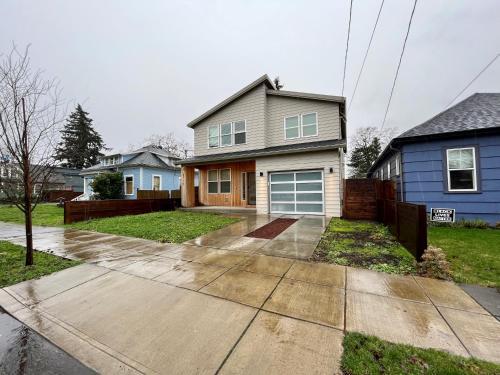 ? Vibrant Master Suite In Spacious Yet Cozy Home ?