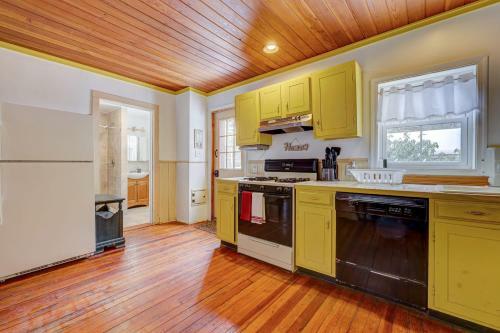 The Cresco Farmhouse-