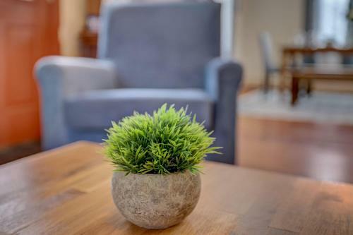 The Cresco Farmhouse-