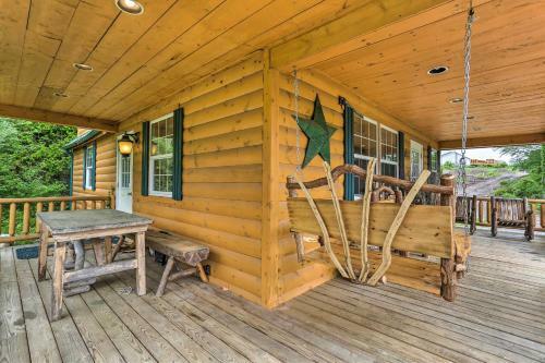 Charming Blakely Cabin With Porch And Valley Views!