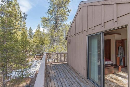 Cedar Cove Lodge