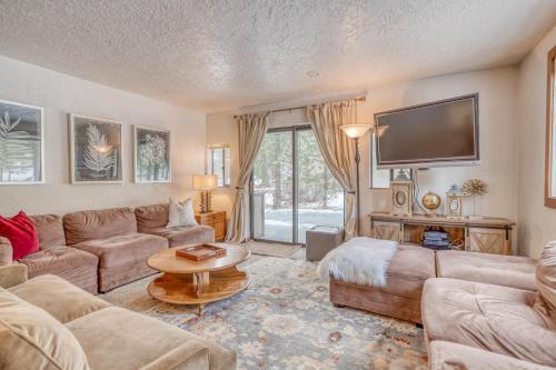 Cedar Cove Lodge