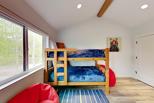 Mountainedge Chateau