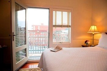 Penn's View Hotel Philadelphia