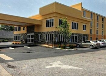 Hotel Quality Inn & Suites