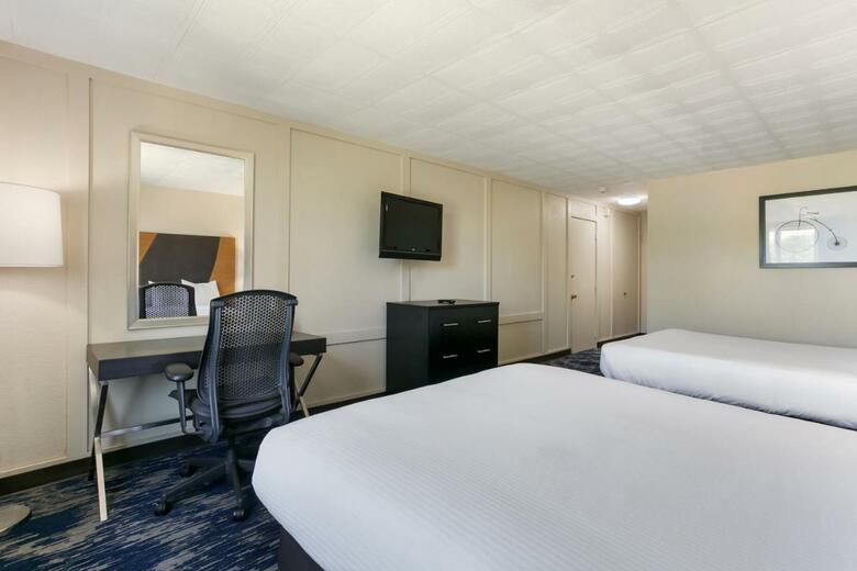 Eisenhower Hotel And Conference Center