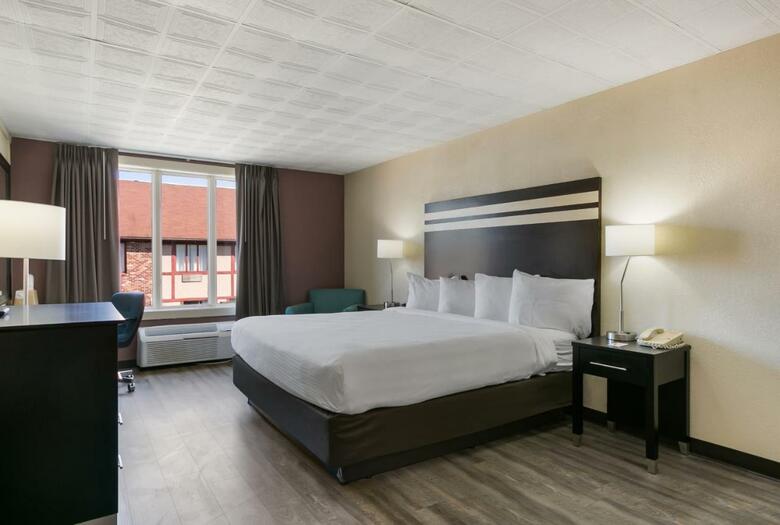 Eisenhower Hotel And Conference Center