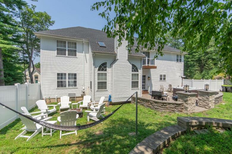 Luxury-4200 Sq Ft-firepit-bbq -wifi-fireplace-ski