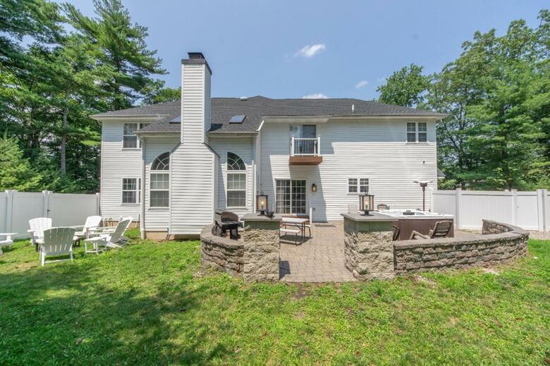 Luxury-4200 Sq Ft-firepit-bbq -wifi-fireplace-ski