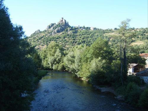 Bed & Breakfast "perle Rare" Private Cabin For 2 With View Old Castle