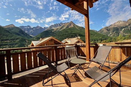 Chalet Luxe Serrechevalierholidays Piscine Et Spa