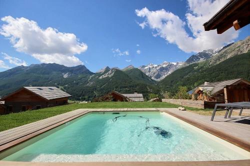 Chalet Luxe Serrechevalierholidays Piscine Et Spa