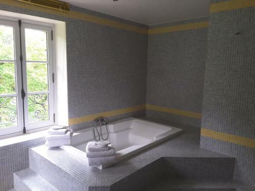 Hostal Ch�teau De R�