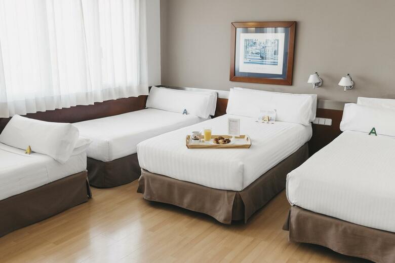 Hotel Tres Torres Atiram