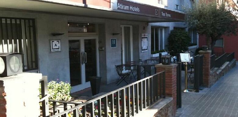 Hotel Tres Torres Atiram