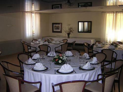Hotel Tres Torres Atiram