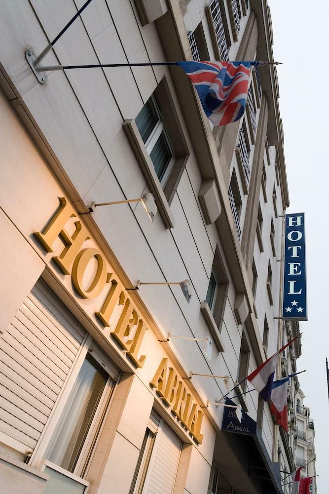 Hotel Tribe Paris Batignolles