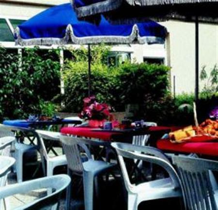 Hotel Tribe Paris Batignolles
