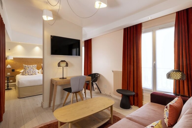 Hotel Elysees 8