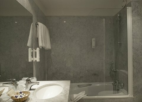 Hotel Elysees 8