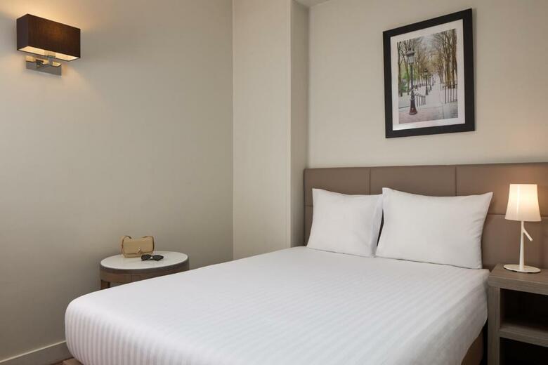 Timhotel Opera Blanche Fontaine