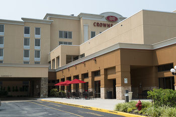 Crowne Plaza Hotel Philadelphia - Bucks County