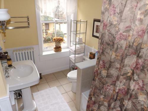 The Patriot House Bed & Breakfast