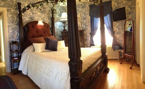 The Patriot House Bed & Breakfast
