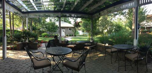 The Patriot House Bed & Breakfast