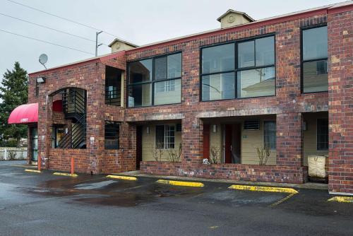 Motel Canby Country Inn