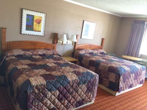 Lake Shore Motel